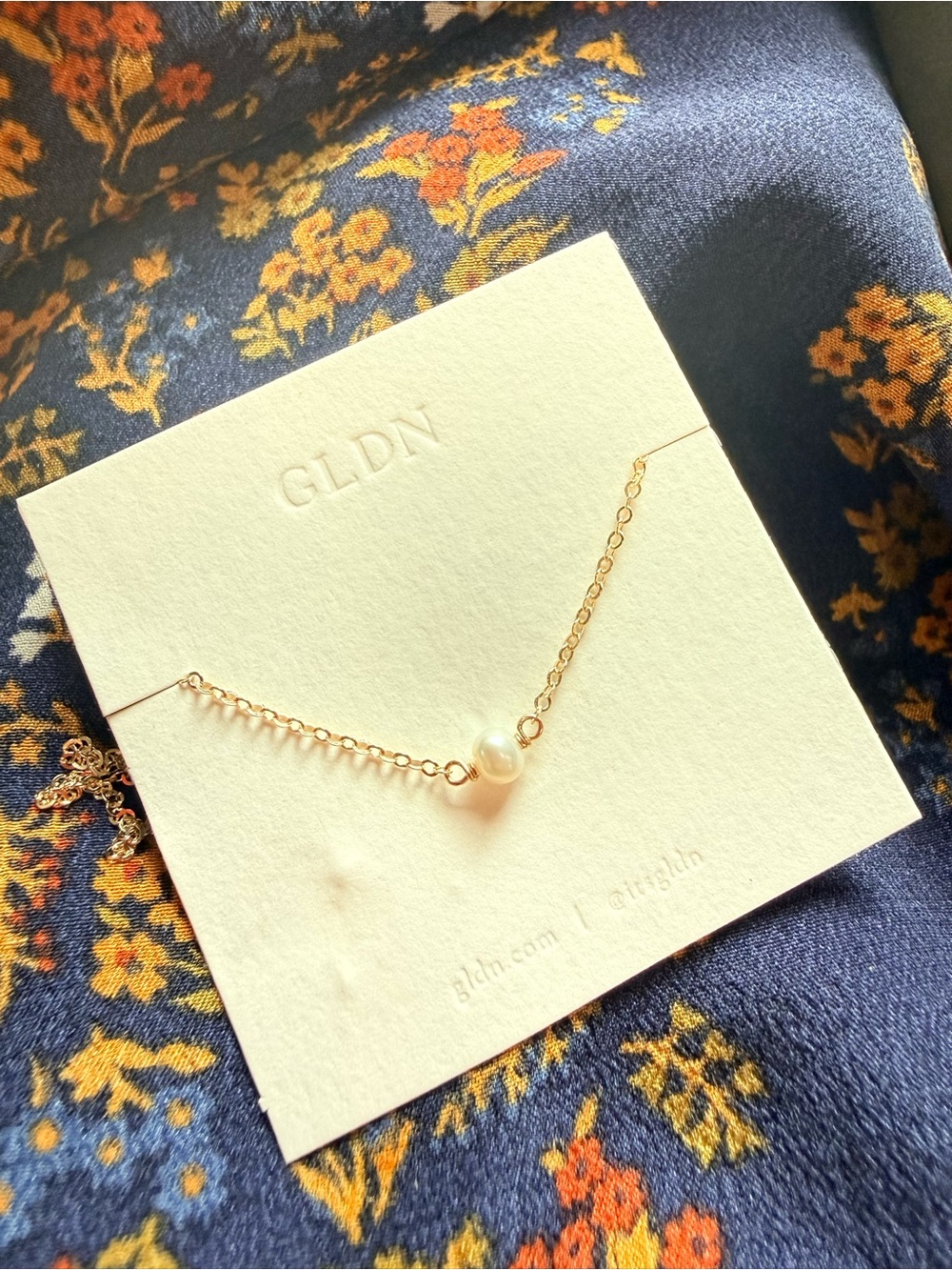 GLDN Gold Chain Necklace with Single Freshwater Pearl